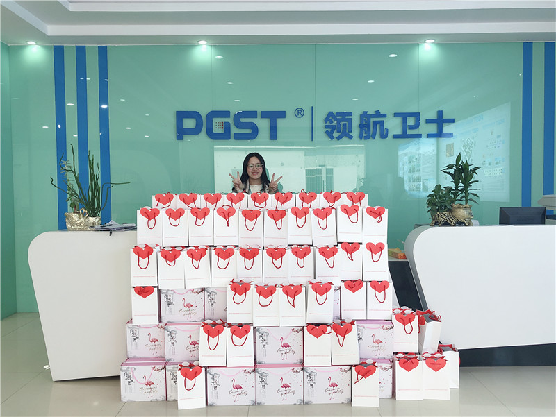 三八妇女节,PA旗舰厅集团为全体女员工发放温馨福利(图2) 三八妇女节,PA旗舰厅集团为全体女员工发放温馨福利(图2)